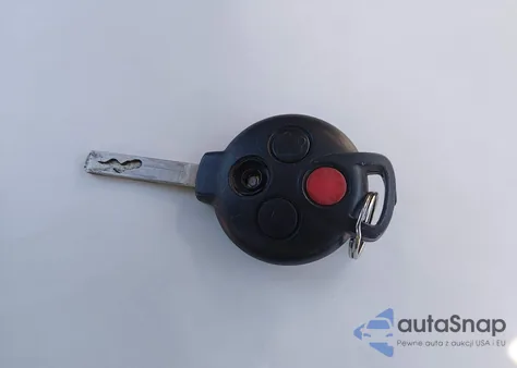 2013 Smart Fortwo Pure из США, поврежденный, VIN WMEEJ3BA8DK717705